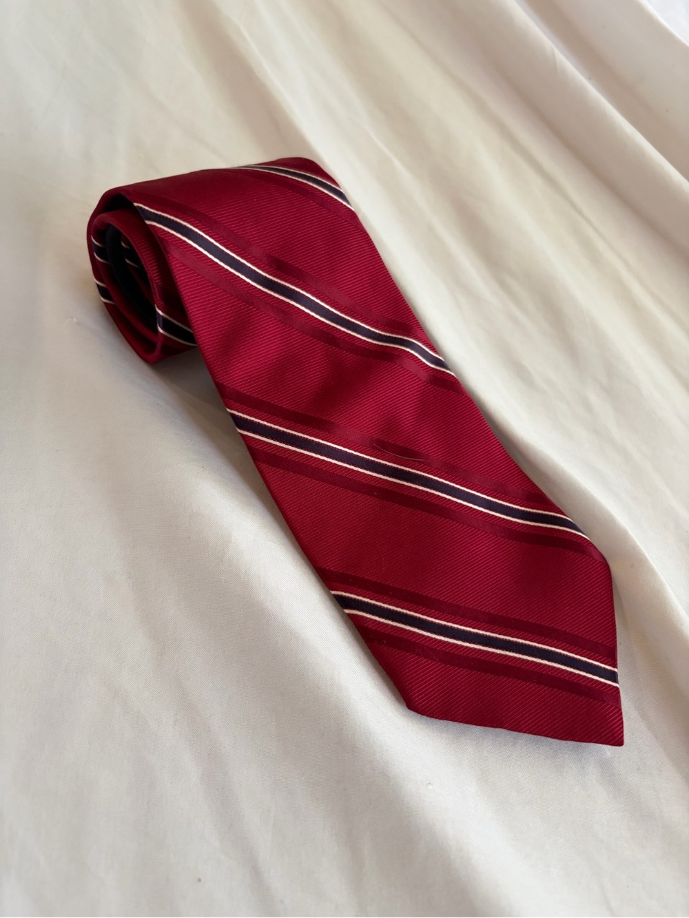 Tommy Hilfiger Maroon Tie with Navy and White Stripes